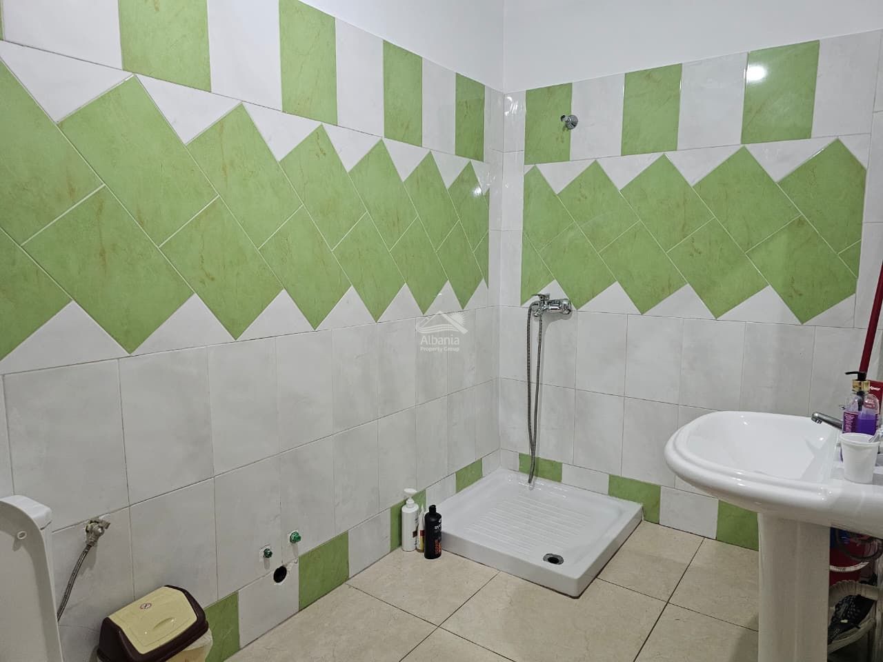 Appartamento Con Vista Mare In Affitto A Valona  Albania